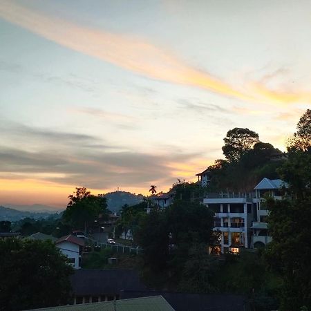 Marvel Hills Kandy Bagian luar foto