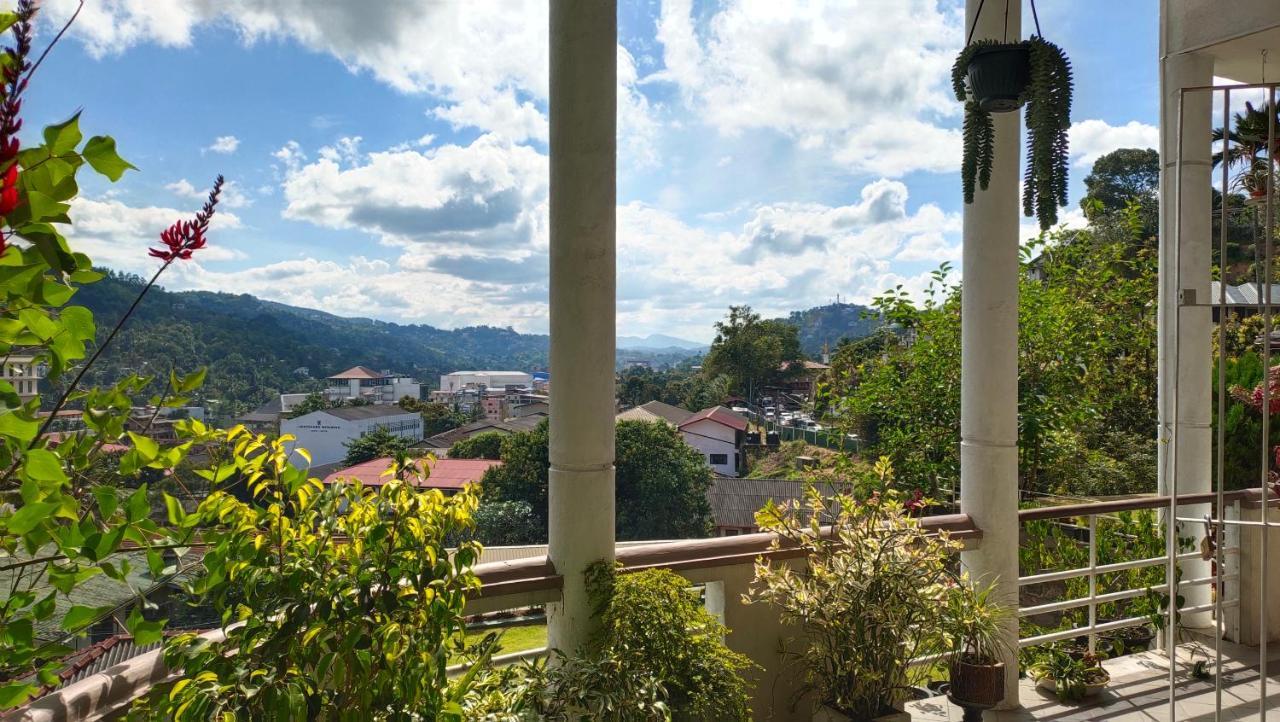 Marvel Hills Kandy Bagian luar foto